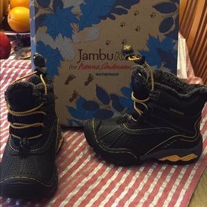 Boys snow boot Hanna Anderson